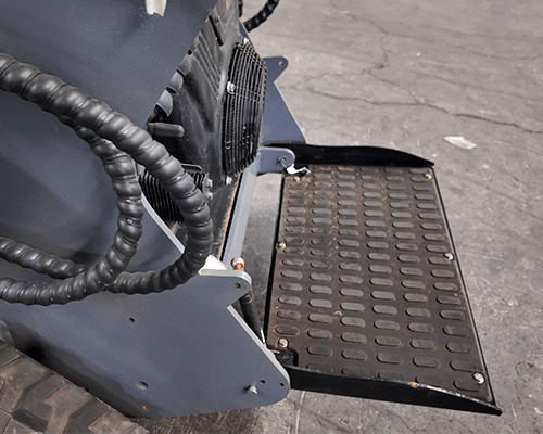 Kompakti telakuormaaja