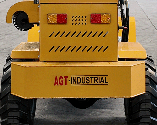 Kompakti nivelkuormaaja